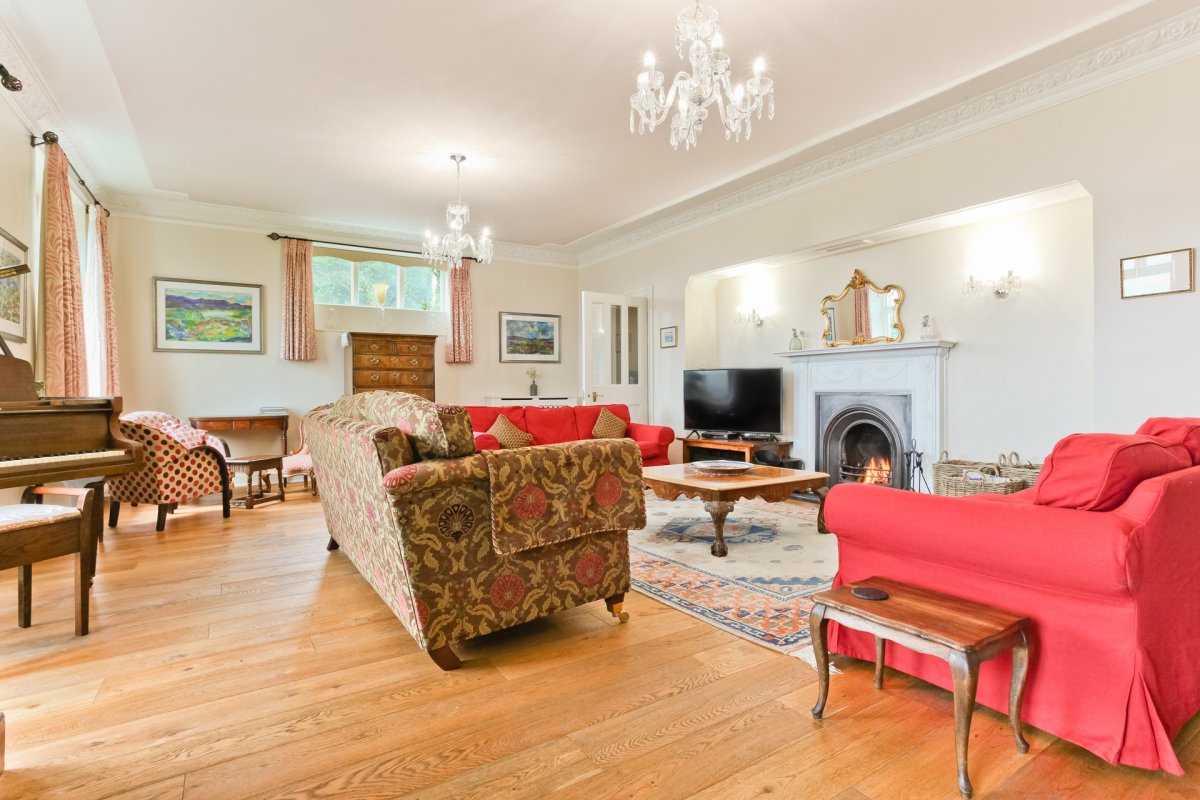 Main living room at North Highfield